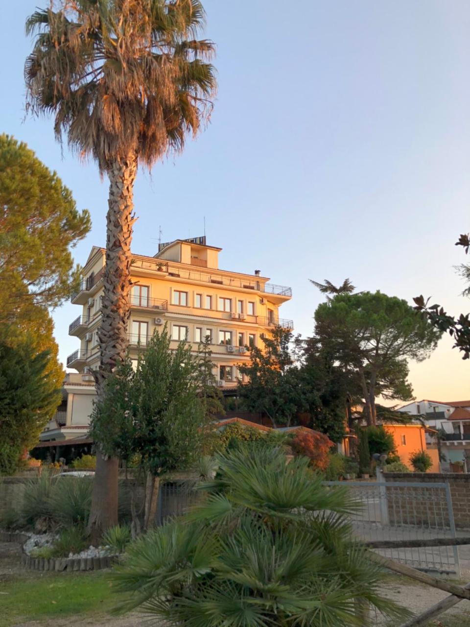 Hotel La Rotonda Cepagatti Exterior photo